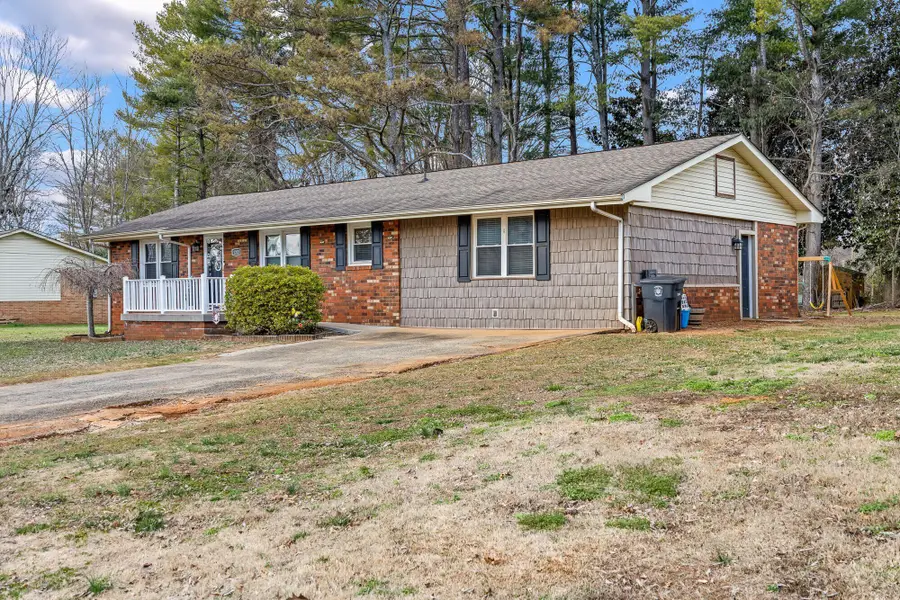 1222 Miami Street, Athens, TN 37303 - #2