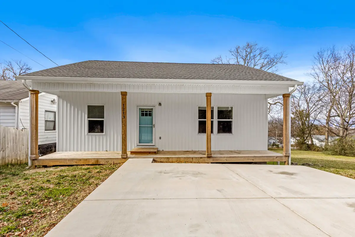 1213 N Chamberlain Avenue, Chattanooga, TN 37408 - #1