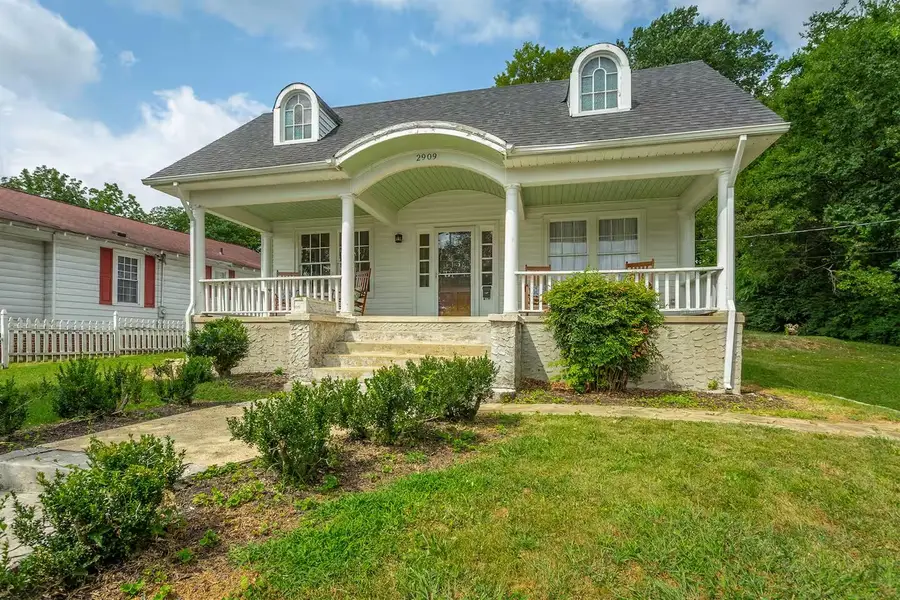2909 E Crescent Circle, Chattanooga, TN 37407 - #2