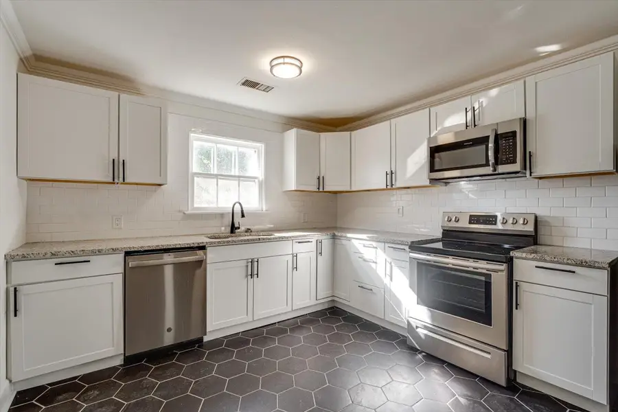 112 Bales Avenue, Chattanooga, TN 37412 - Image #2