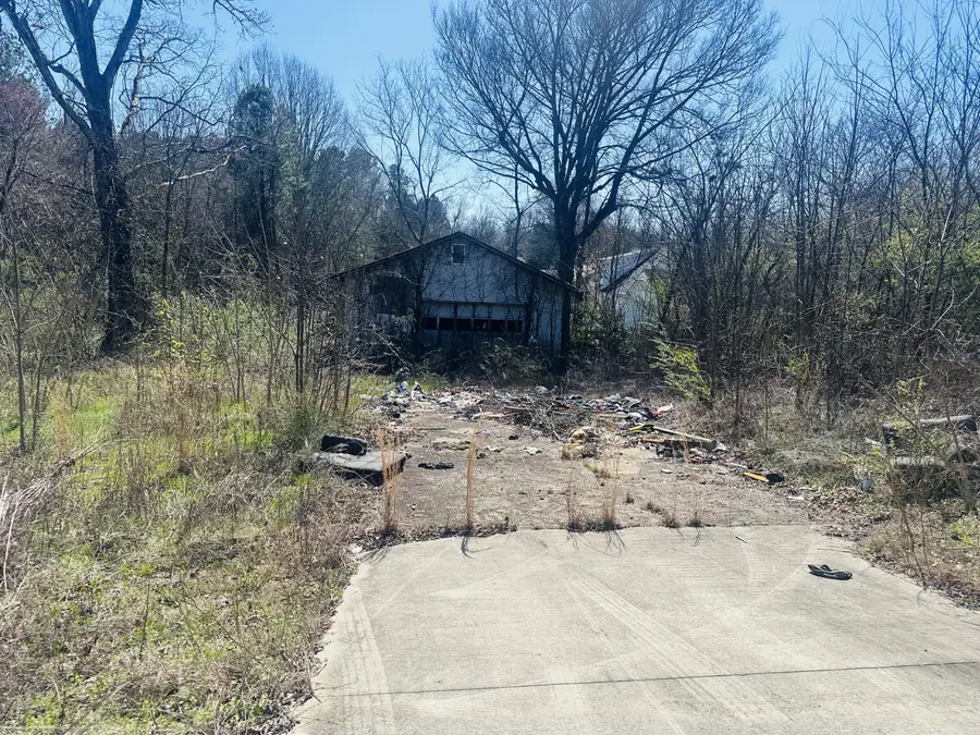 8512 E Brainerd Road, Chattanooga, TN 37421 - Image #2