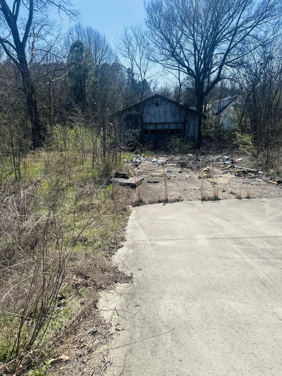 8512 E Brainerd Road, Chattanooga, TN 37421 - Image #3