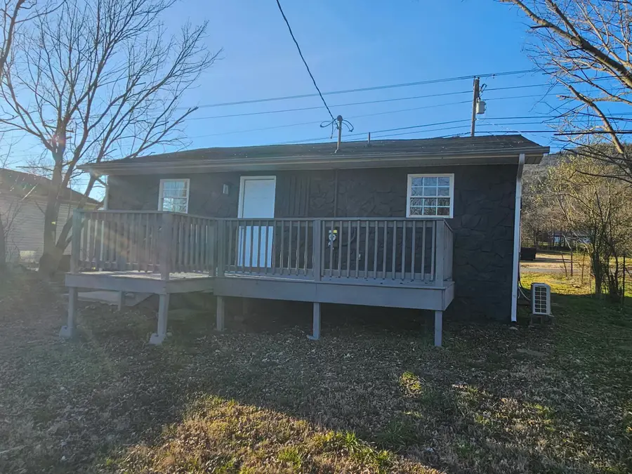 1317 S Cedar Avenue, South Pittsburg, TN 37380 - Image #3
