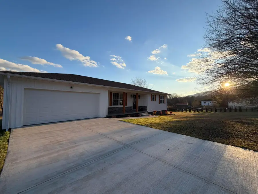 125 Norwood Road, Pikeville, TN 37367 - #2