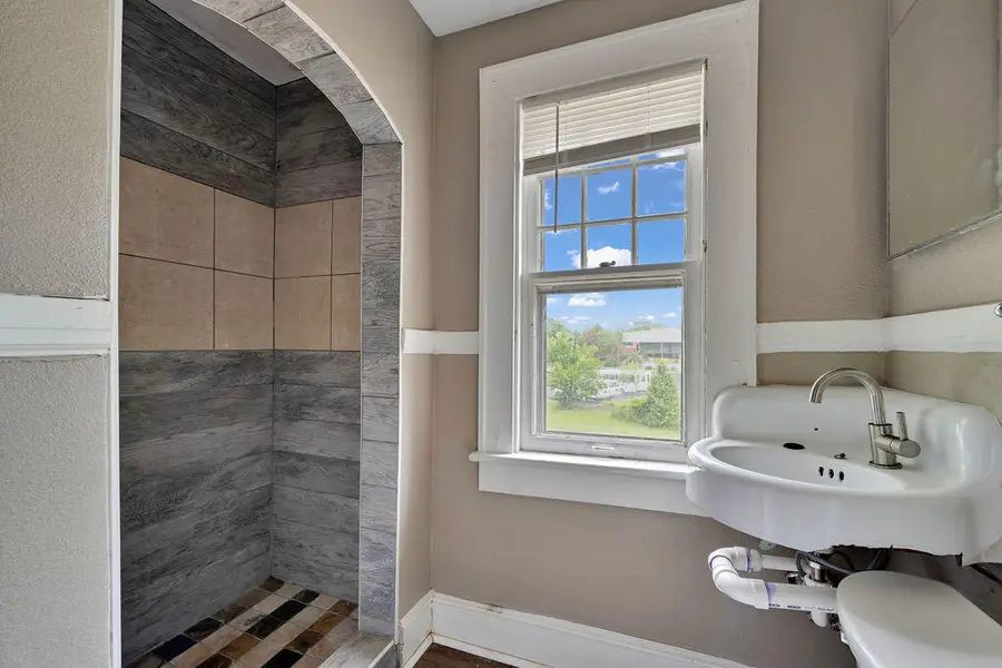 2325 E 03rd Street, Chattanooga, TN 37404 - Image #2