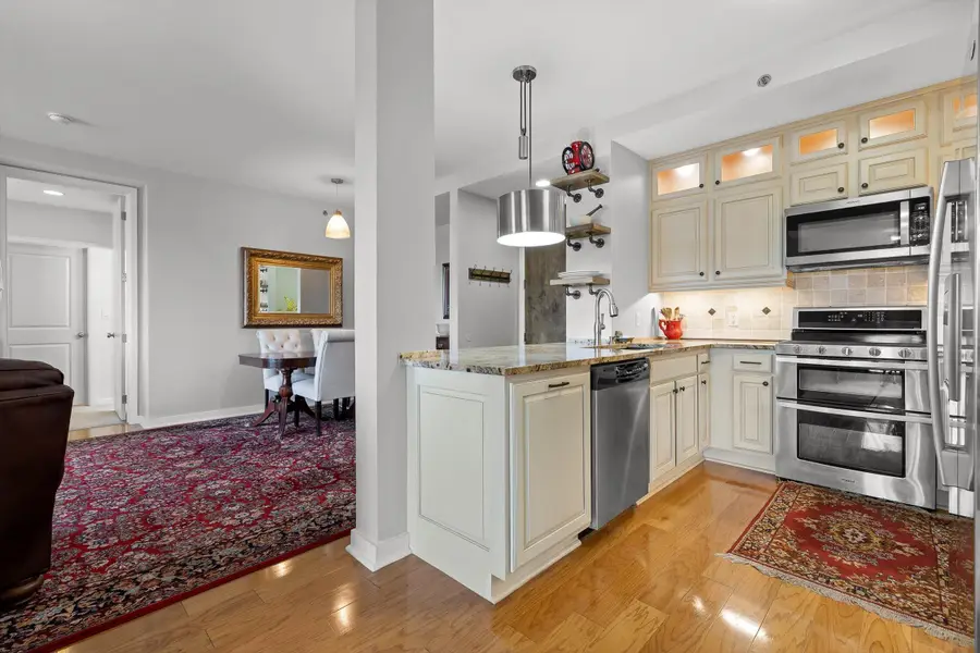 200 Manufacturers Road #Apt 203, Chattanooga, TN 37405 - #3