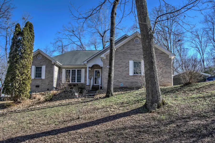 61 Lake Drive, Trenton, GA 30752 - #2