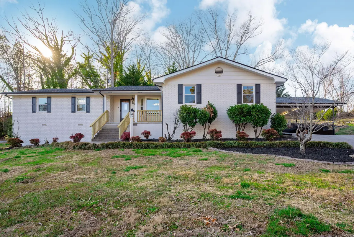 83 E Circle Drive, Rossville, GA 30741 - #1