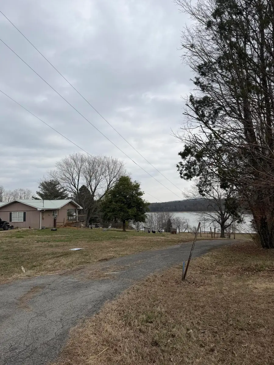 2863 New Lake Road, Spring City, TN 37381 - #2
