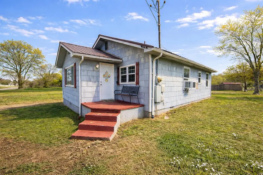 712 Henderson Avenue, Rossville, GA 30741 - #2