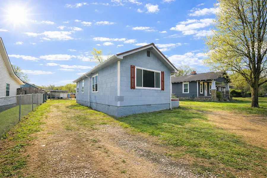 712 Henderson Avenue, Rossville, GA 30741 - #3