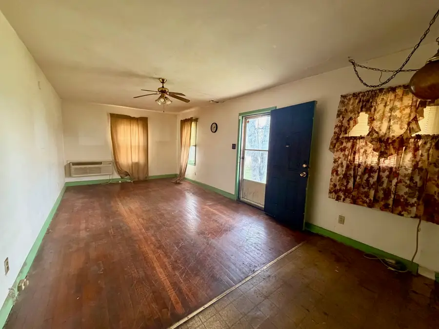 1302 Wisdom Street, Chattanooga, TN 37406 - #2