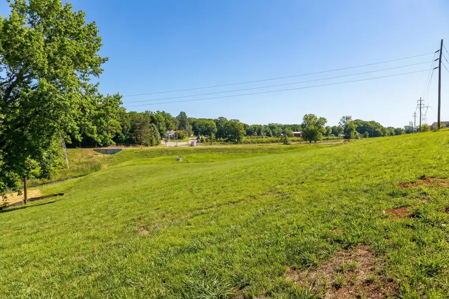 1007 Luptonville Crossing, Chattanooga, TN 37415 - #3