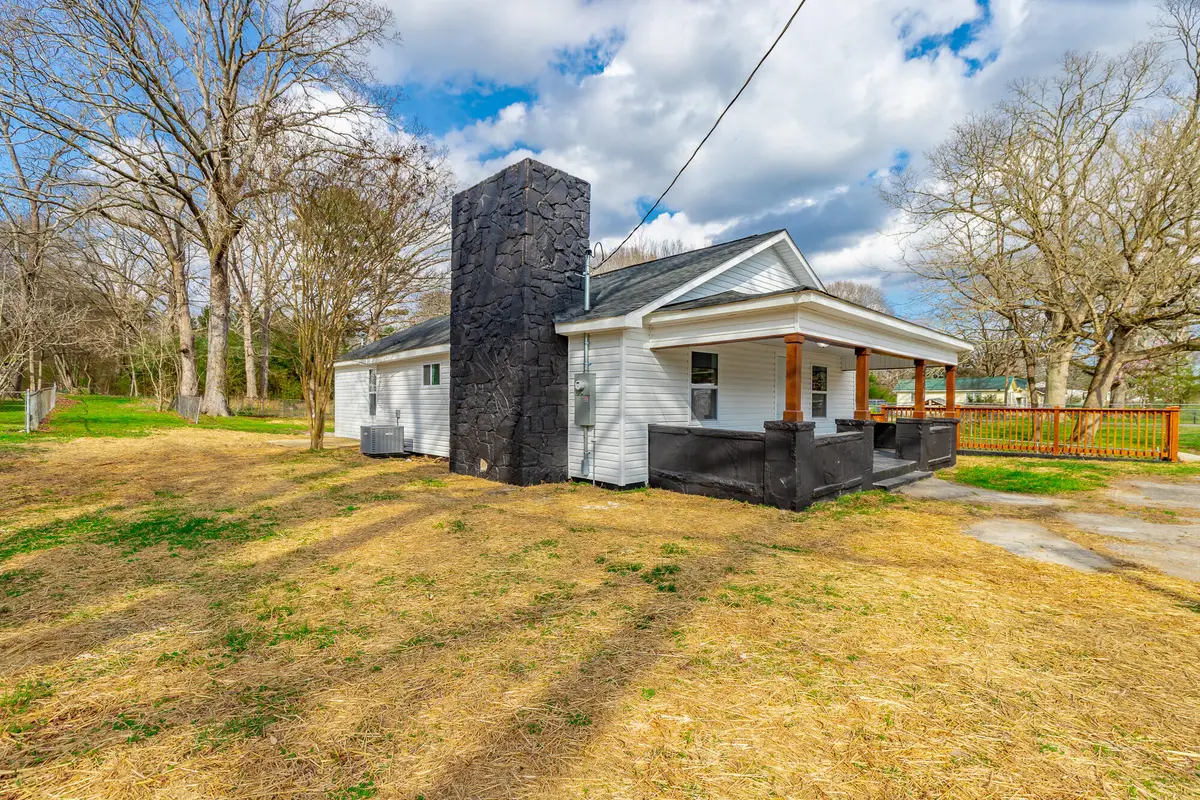 804 W Main Street, Lafayette, GA 30728 - #1