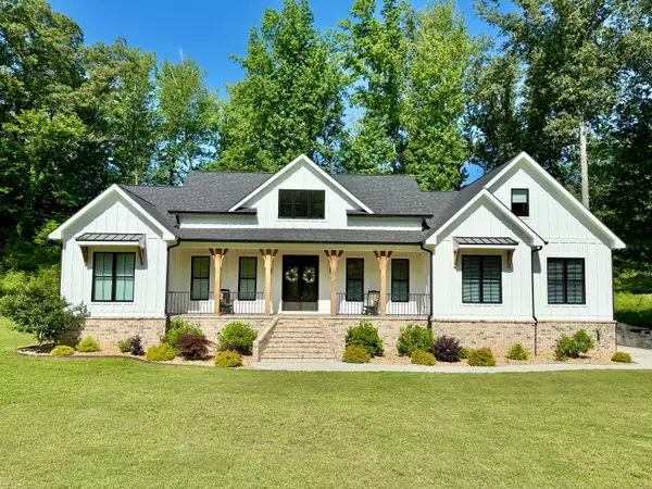 835 Edgewater Way, Jasper, TN 37347