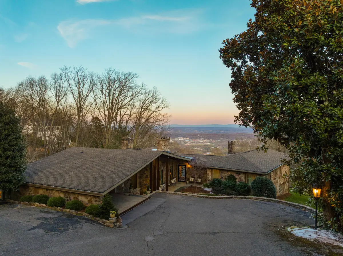 1001 Fleetwood Drive, Lookout Mountain, GA 30750 - #1