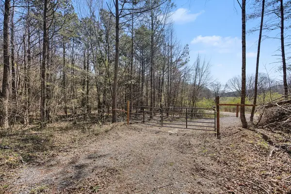 4749 Parker Loop Road, Birchwood, TN 37308