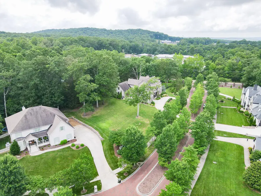 2324 Dogwood Grove Circle, Signal Mountain, TN 37377 - #2