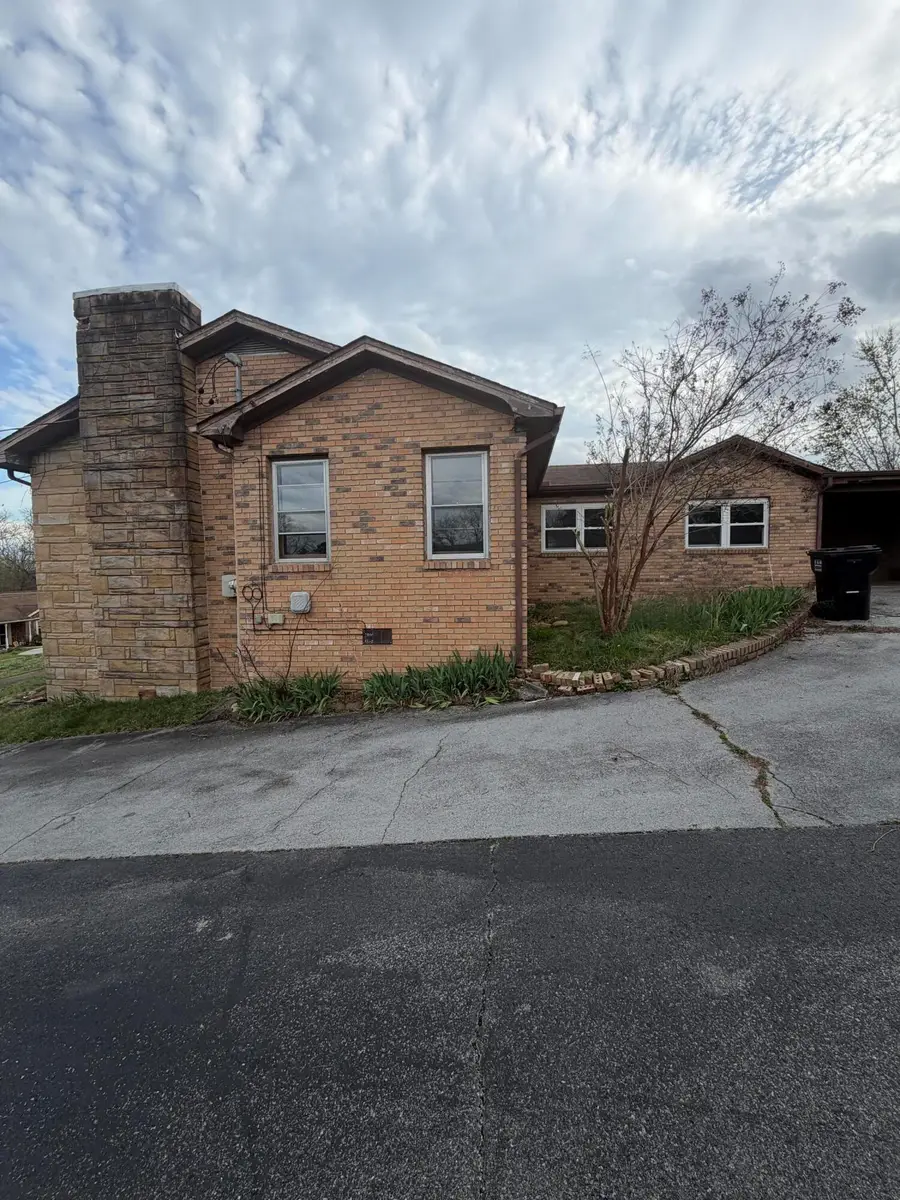 805 Woodland Drive, Rossville, GA 30741 - #2