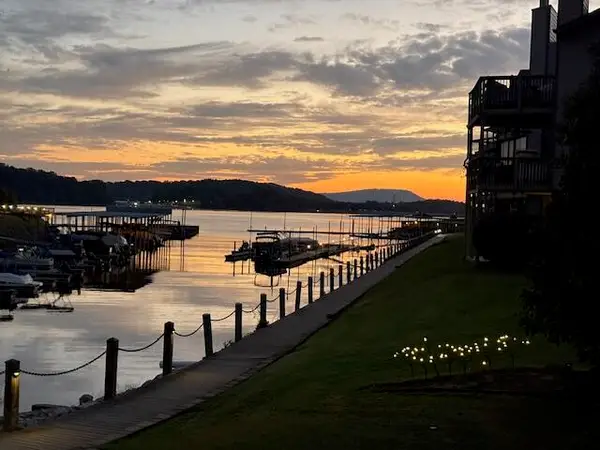 4274 Lakeshore Lane #100, Chattanooga, TN 37415