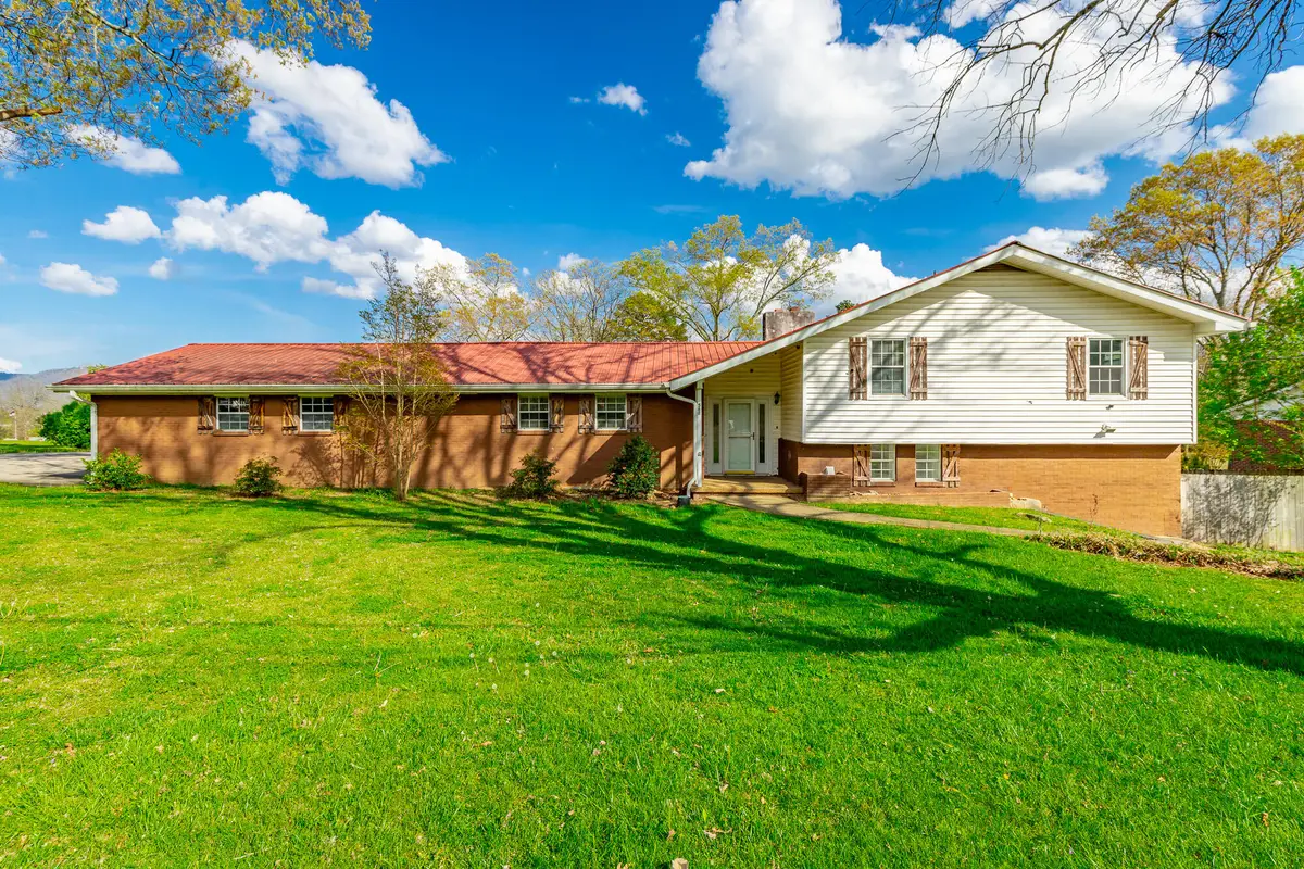 568 Poplar Street, Trenton, GA 30752 - #1