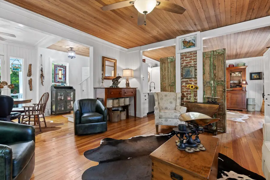 592 Cutler Avenue, Mentone, AL 35984 - #2