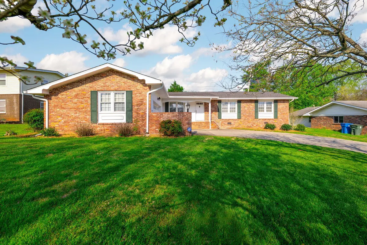 4105 Forest Plaza Drive, Hixson, TN 37343 - #1