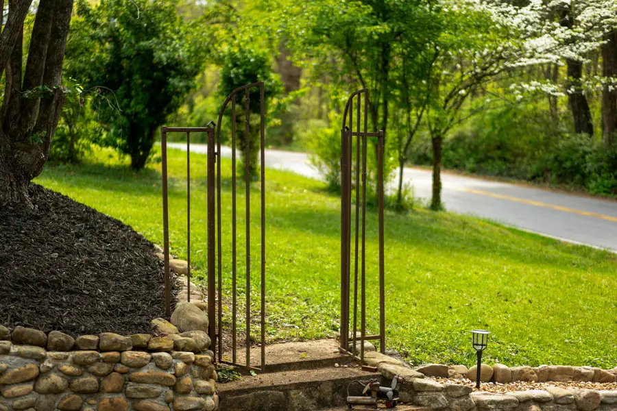 21 Dowlen Road, Hixson, TN 37343 - #3