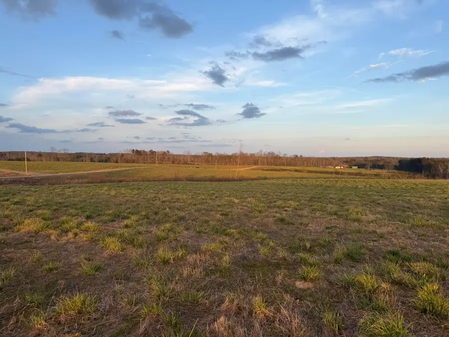 1653 Hidden Hill Dr, Graysville, TN 37338 - #2