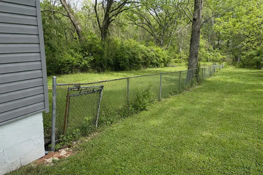 2737 Harrison Pike, Chattanooga, TN 37406 - #2