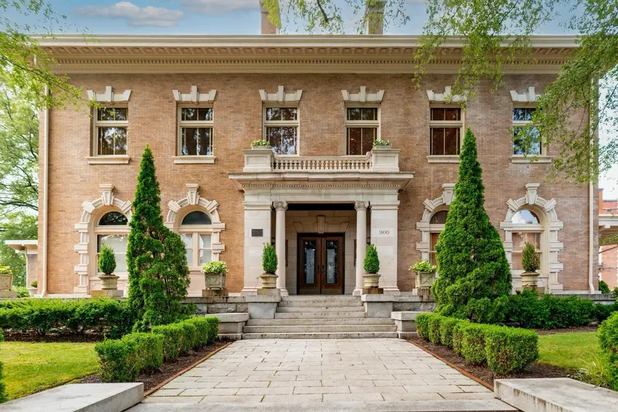 900 Vine Street #8, Chattanooga, TN 37403 - #2