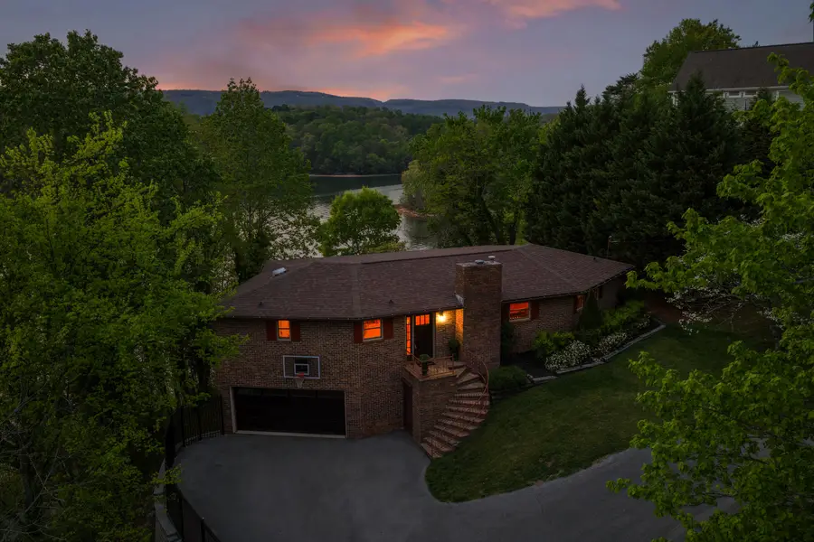 979 Clift Cave Road, Soddy Daisy, TN 37379 - #2