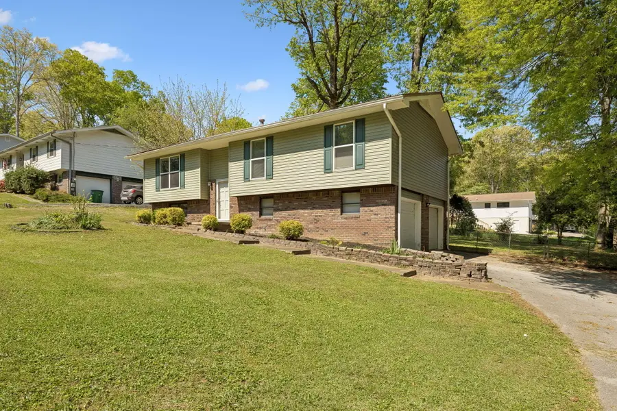 817 S Valleywood Circle, Hixson, TN 37343 - #3