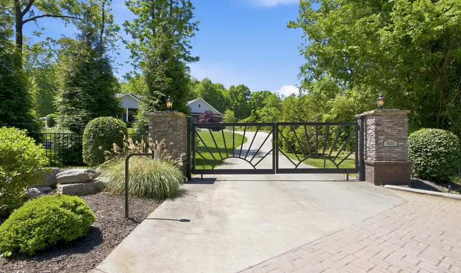 9265 N Hickory Valley Road, Chattanooga, TN 37416 - #2