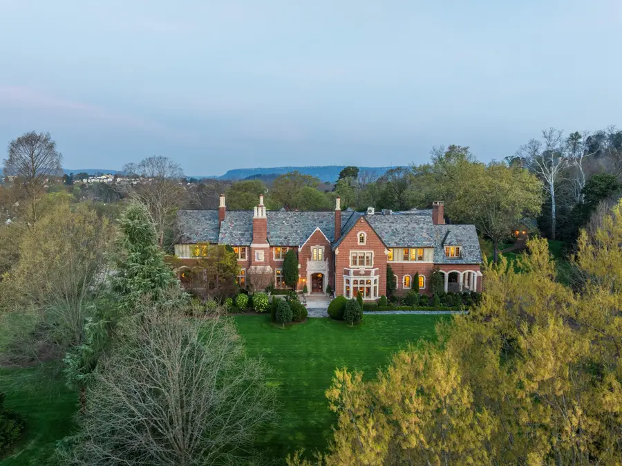 1649 Minnekahda Road, Chattanooga, TN 37405 - #2