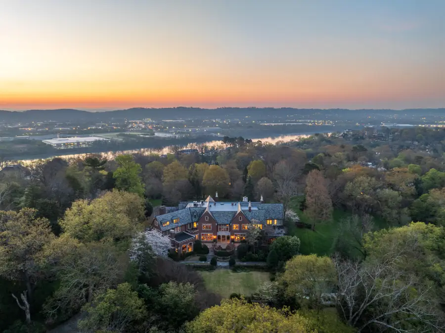 1649 Minnekahda Road, Chattanooga, TN 37405 - #3