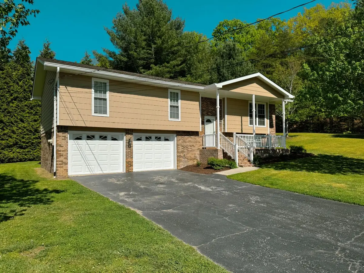 438 Sandalwood Drive, Hixson, TN 37343 - #1