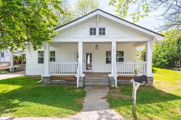 723 Washington Avenue, Etowah, TN 37331