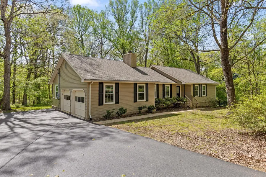 3706 Wilson Avenue, Signal Mountain, TN 37377 - #3