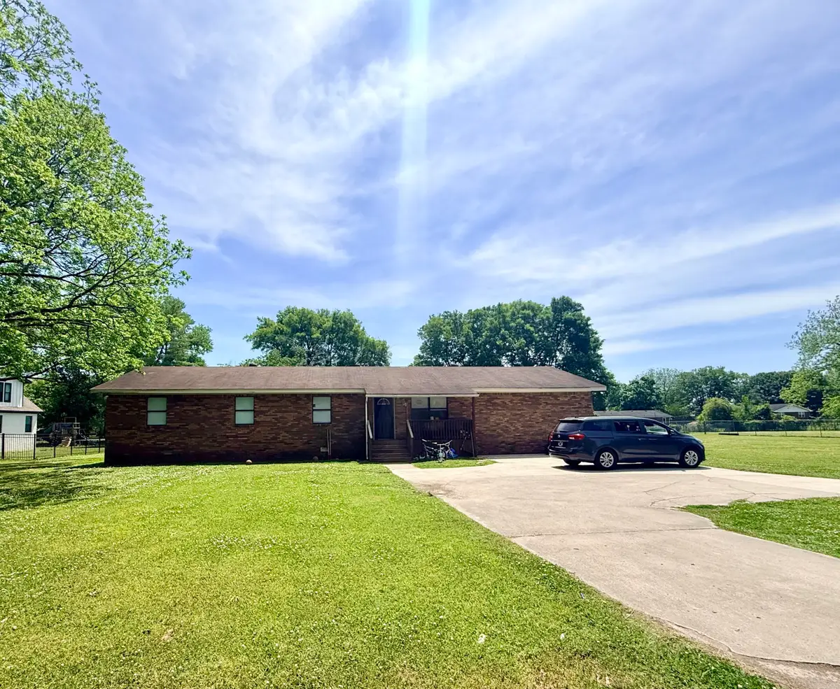 2103 Cumberland Avenue, South Pittsburg, TN 37380 - #1