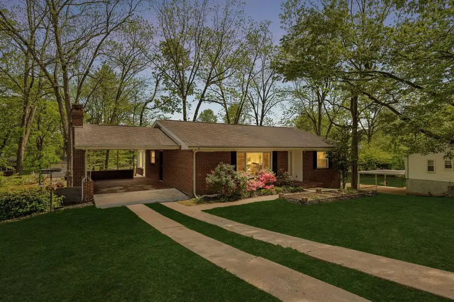 411 Pine Avenue, South Pittsburg, TN 37380 - #3