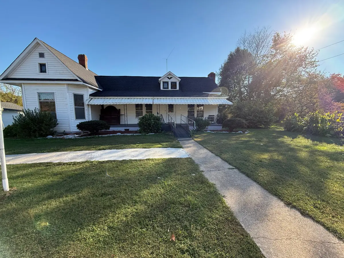 220 E Georgia Avenue, Whitwell, TN 37397 - #1