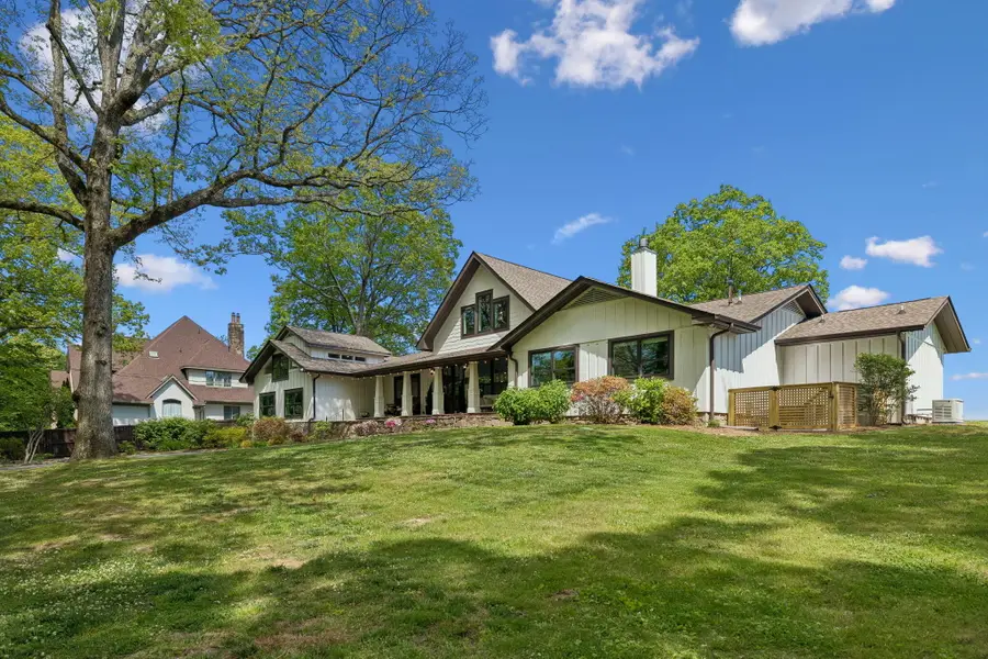 4504 Chestnut Avenue, Signal Mountain, TN 37377 - #2