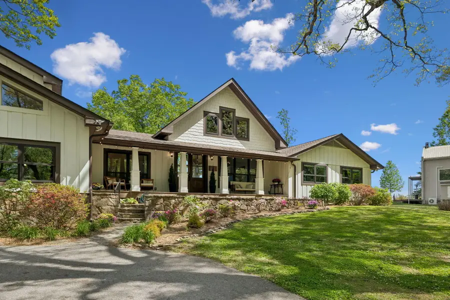 4504 Chestnut Avenue, Signal Mountain, TN 37377 - #3