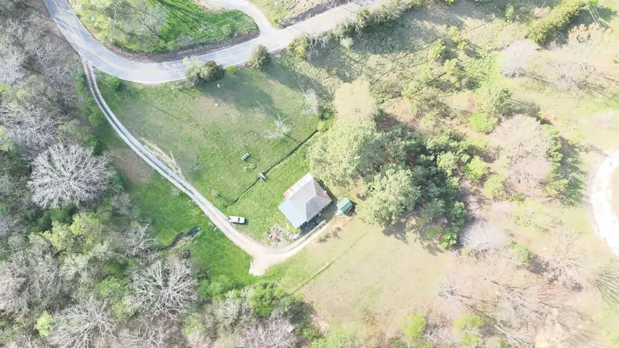 814 Emery Road, Soddy Daisy, TN 37379 - #2