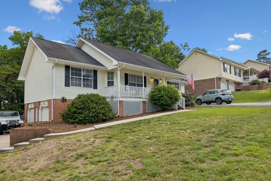 6824 Sawtooth Drive, Ooltewah, TN 37363 - #2