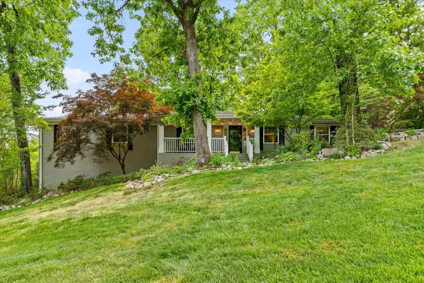 6420 Lake Meadows Drive, Hixson, TN 37343