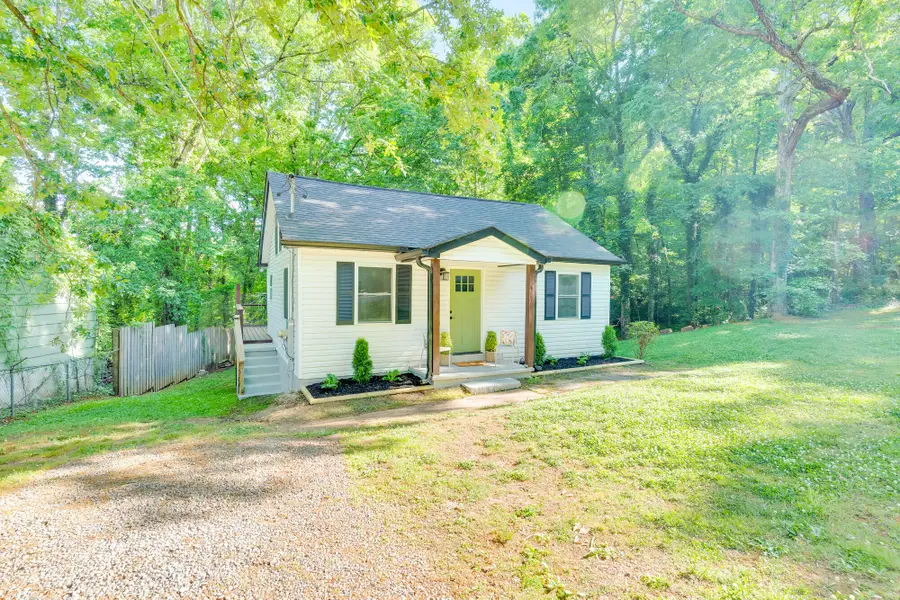 38 W 51st Street, Chattanooga, TN 37410 - #2