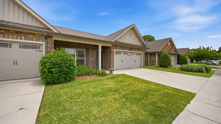 6911 Village Lake Circle, East Ridge, TN 37412 - #2