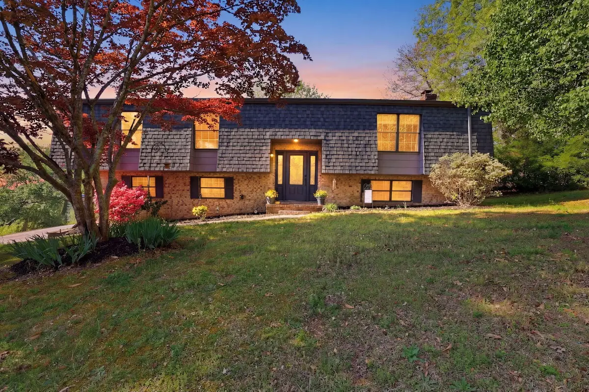 2404 Horseshoe Drive, Soddy Daisy, TN 37379 - #1